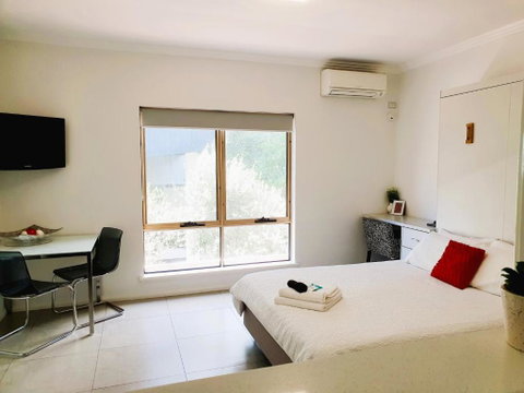 M4 West Perth Studio Apartment Near Kings Park - Accommodation Broome 3
