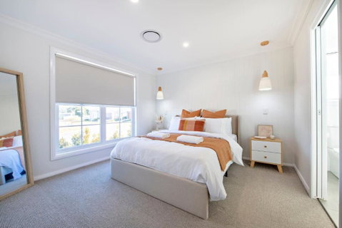Macintyre - Contemporary Charm, Sleeps 8 - Accommodation Broome 2