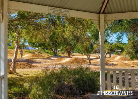 Margaritaville - 4 Bedroom, Fast Wifi, Pool Table - Accommodation Broome 2