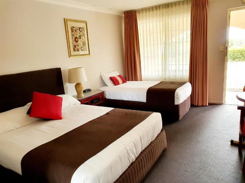 McNevins Warwick Motel - Accommodation Broome 2