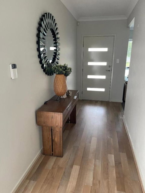 Modern Four Bedroom Holiday Home Available In Deebing Heights - Accommodation Broome 0