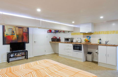 Modern & Homely Comfort - Accommodation Broome 2