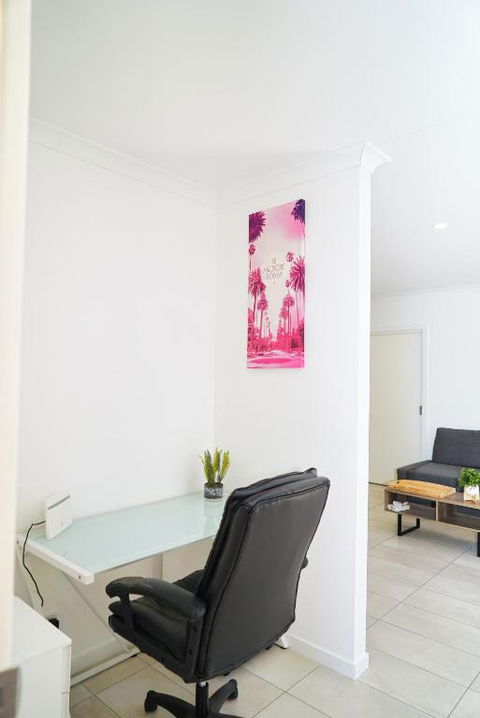 Modern Style Unit 2 Deer Park - Accommodation Broome 3