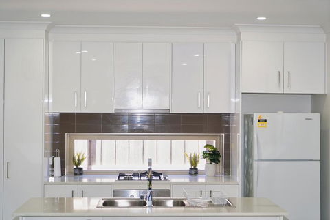 Modern Style Unit 2 Deer Park - Accommodation Broome 2