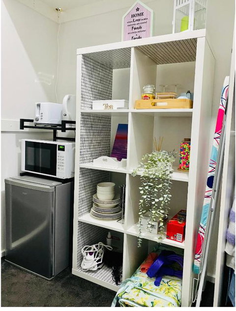 Modern Private Room With Ensuite - Accommodation Broome 3