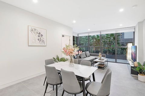 Modern 2B2B APT At Homebush - Accommodation Broome 0