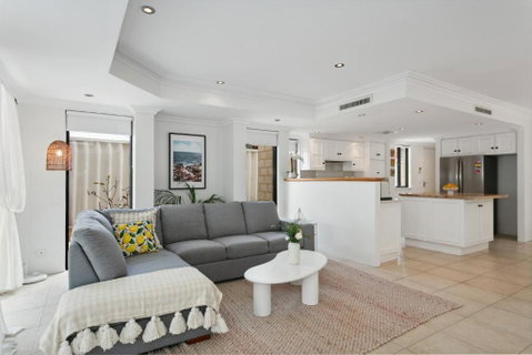Newly Renovated Home Steps From Sorrento Beach - Accommodation Broome 1