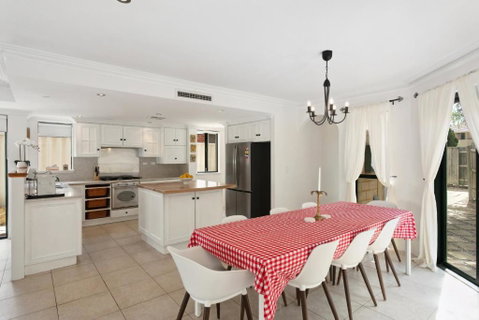 Newly Renovated Home Steps From Sorrento Beach - Accommodation Broome 3