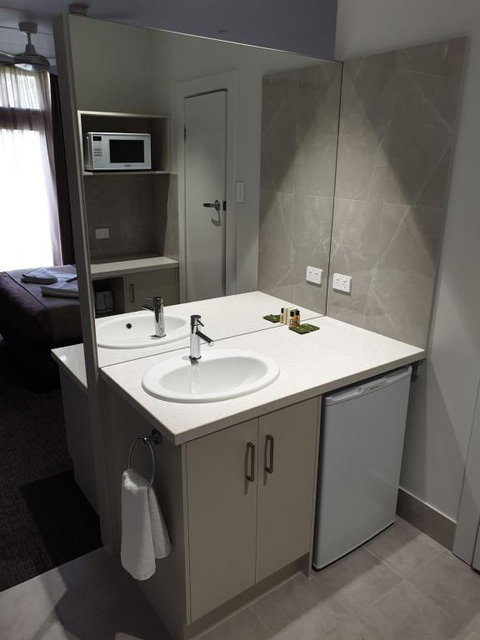 Naracoorte Hotel Motel - Accommodation Broome 1
