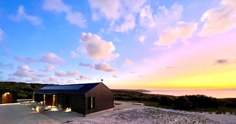 Native Dog Cabin - Accommodation Broome 0