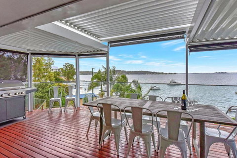 New Property Shimmer Shores Absolute Waterfront Retreat At Fishing Point, Lake Macquarie - Accommodation Broome 2
