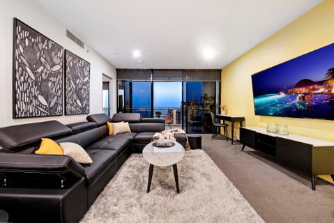 OCEAN VIEW - One Bedroom Spa Apartment - Circle On Cavill - Self Contained, Privately Managed - Accommodation Broome 1