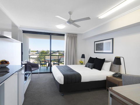 Oaks Mackay Carlyle Suites - Accommodation Broome 1
