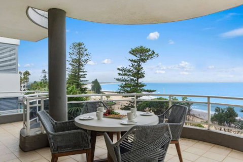 Ocean Vista Escape - A Lofty Beachfront Penthouse - Accommodation Broome 1