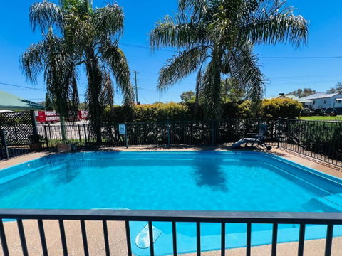 OVERLANDER MOTOR LODGE - Accommodation Broome 0