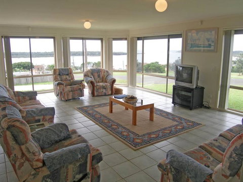 ORSO1O - Water View House - Accommodation Broome 1