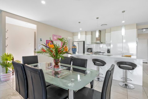 Palm Oasis Hinterland Home, Sleeps 10 With Pets - Accommodation Broome 2