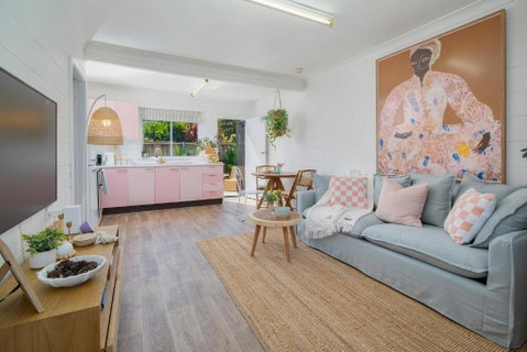 Palm Springs Oasis In Bateau Bay - Accommodation Broome 1