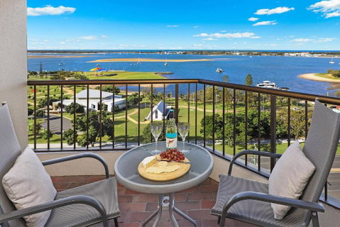 Palmerston Tower On Southport Broadwater - Accommodation Broome 0
