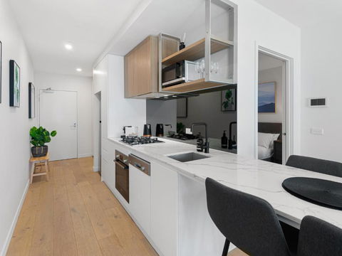 Peaceful 1-Bed Unit With A Spacious Balcony - Accommodation Broome 2