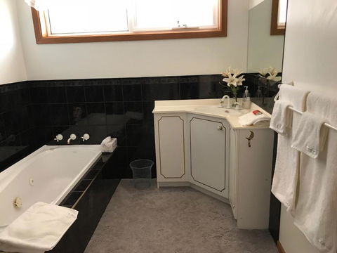 Penguin Seaside Homestay - Accommodation Broome 3