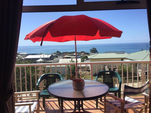 Penguin Seaside Homestay - Accommodation Broome 0
