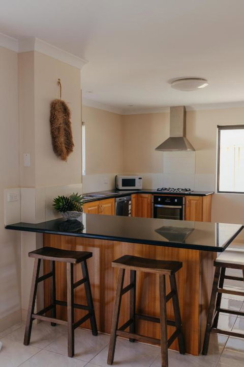 Pet Friendly Townhouse - Accommodation Broome 3