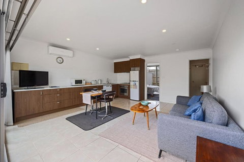 Petite Retreat - Accommodation Broome 3