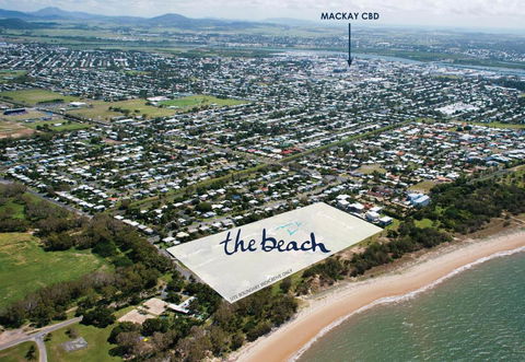 Petrie Beach Holiday Home - Accommodation Broome 1