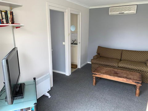 Portarlington Holiday Apartment - Accommodation Broome 2