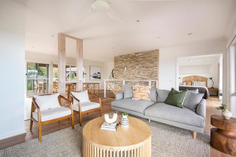 Perfect Peninsula Base With Heated Pool And Spa - Accommodation Broome 1