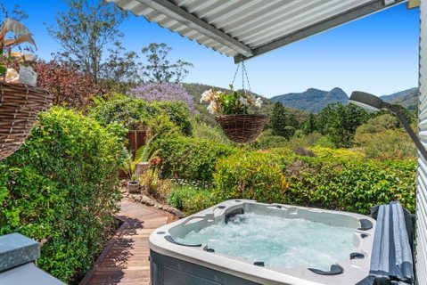 Private Luxury In The Mountains With Running Creek - Accommodation Broome 2