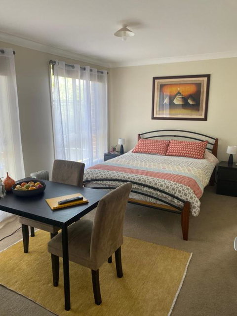 Private Room With Ensuite And Parking Close To Wollongong CBD - Accommodation Broome 0