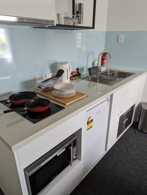 PROSERPINE MOTOR LODGE - Accommodation Broome 2