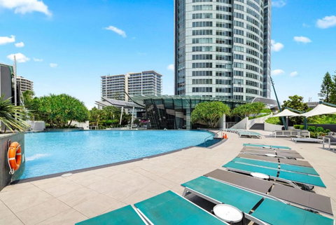 Q Tower At Surfers Paradise - From Level 3 - Private & Self Contained Apartments - Accommodation Broome 0