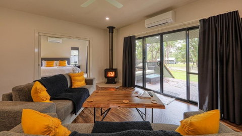 Quaffers On Storm King - Accommodation Broome 2