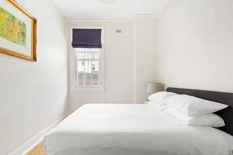 Quaint 3-Bed Heritage Home In The Heart Of Sydney - Accommodation Broome 2