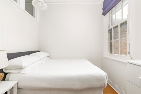Quaint 3-Bed Heritage Home In The Heart Of Sydney - Accommodation Broome 3