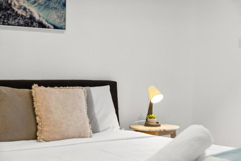 Quaint Double Room - Centrally Located At Glenfield - Shared Bathroom - Accommodation Broome 2