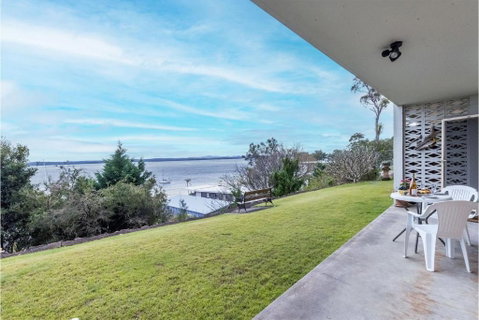 Quarterdeck 1 12 Magnus St Fantastic Unit With Spectacular Views - Accommodation Broome 1
