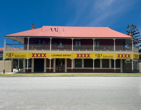 Queensport Tavern And Motel - Accommodation Broome 0