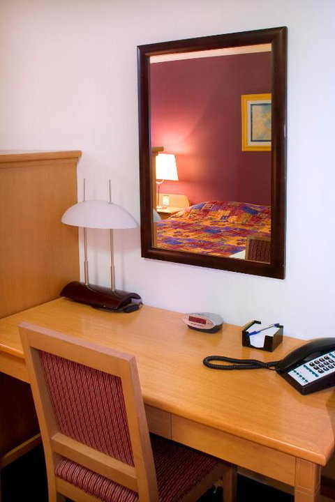 Queensport Tavern And Motel - Accommodation Broome 2