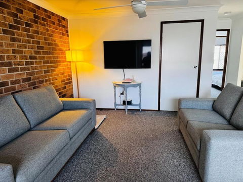 Quiet, 2bdrm Retreat In Tamworth - Accommodation Broome 0