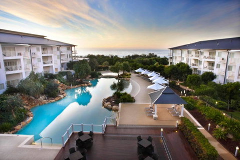 Quiet Apartment In Mantra Salt Beach By UHoliday - 2BR, 1BR And Hotel Room Configurations Available - Accommodation Broome 0