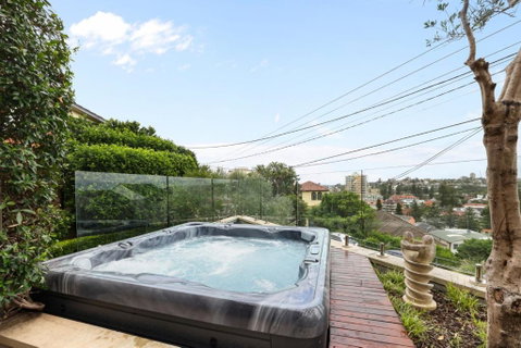 Ra Wonga - Queenscliff Beach House - Accommodation Broome 0