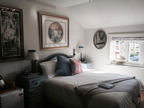 Assemblage Boutique Art B & B - Accommodation Broome 1