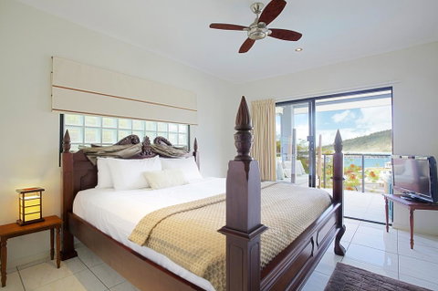 At Waterfront Whitsunday Retreat - Adults Only - Accommodation Broome 1