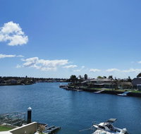 Attached Self Service Waterfront Whole Villa - Sydney - Accommodation Broome