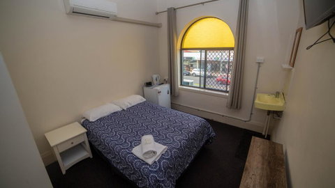 Australian Hotel - Accommodation Broome 2
