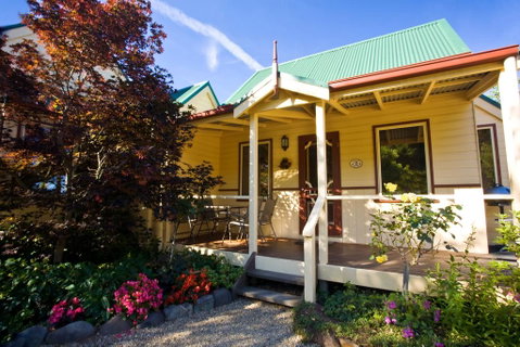 Autumn Abode Cottages - Accommodation Broome 1